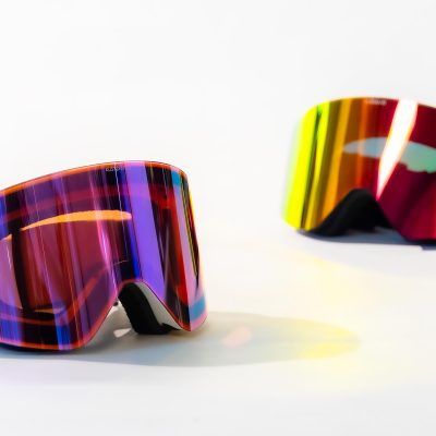 Skibrillen van POC en Kustomaid met magnetische lenswissel